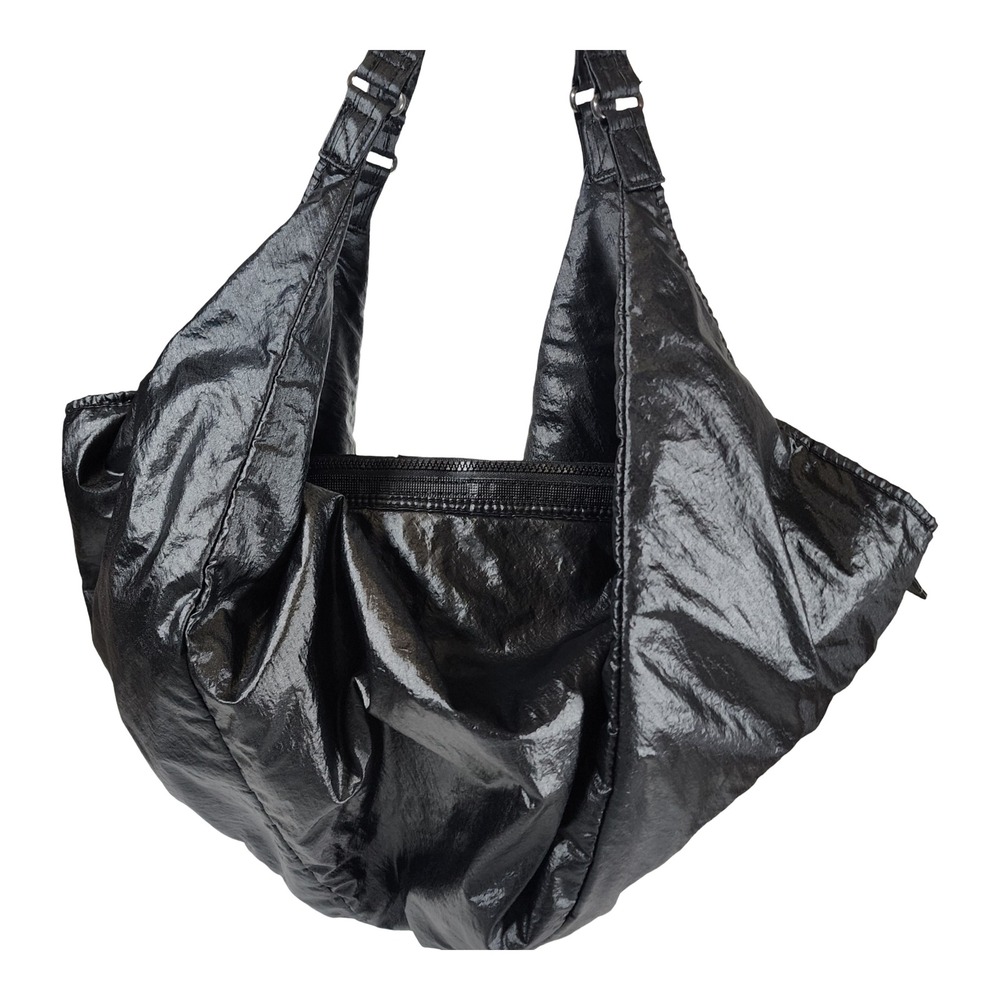 Nike Black Crinkled Metallic Hobo Shoulder Gym Bag Adjustable Strap Large
